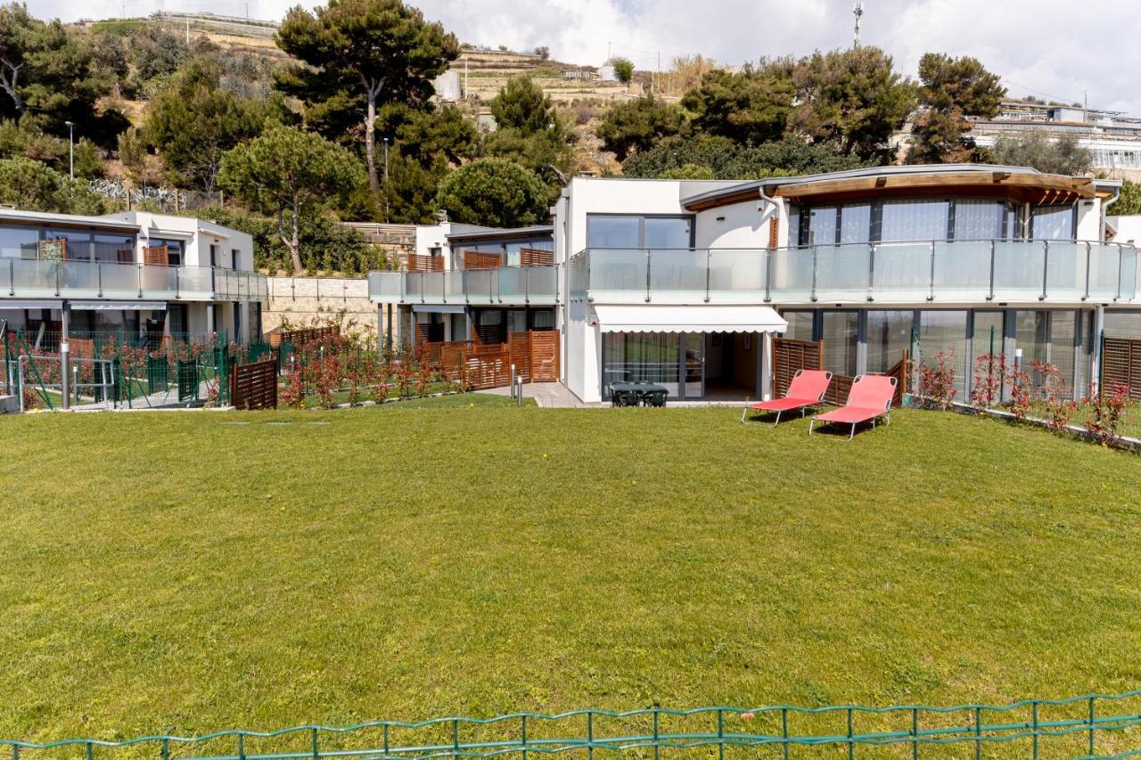 Aregai Marina Exclusive Seaside Apartments Santo Stefano al Mare Exterior foto